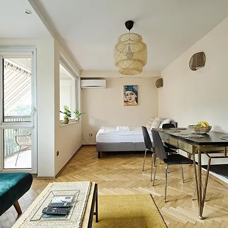 Apartment 2br Apt Balcony Tamka 17 Ac *